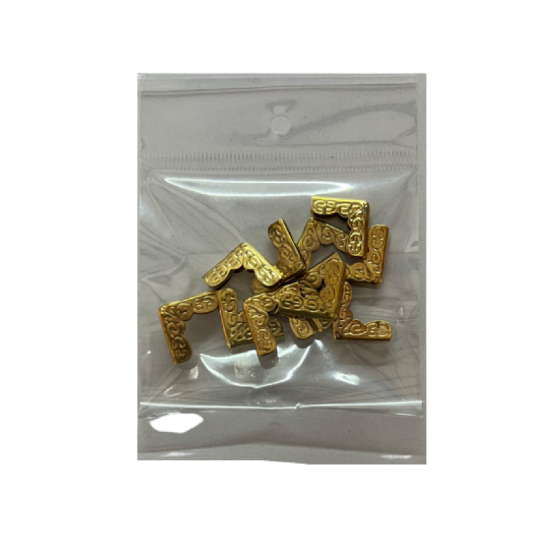 Esquineros metálicos dorado 15 mm
